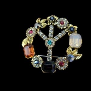 New Vintage Look Peace Brooch And Necklace Hook